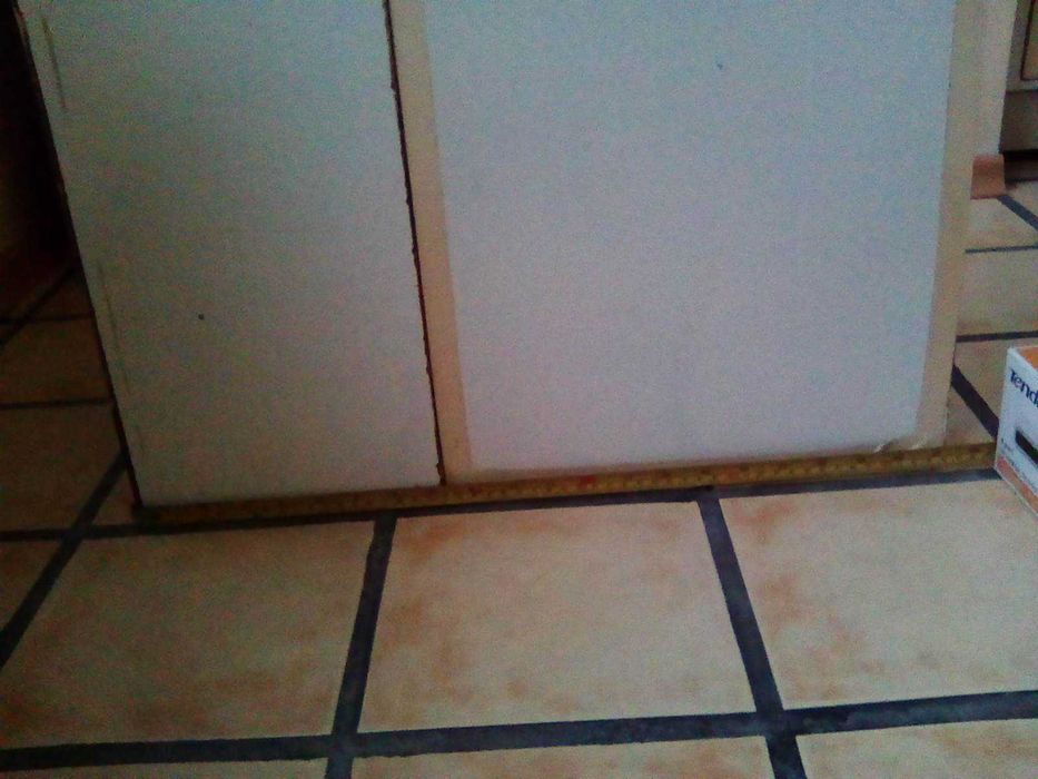 бяло шкафче и модул за етажерка