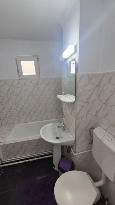 Apartament 2 camere West mall, Omv