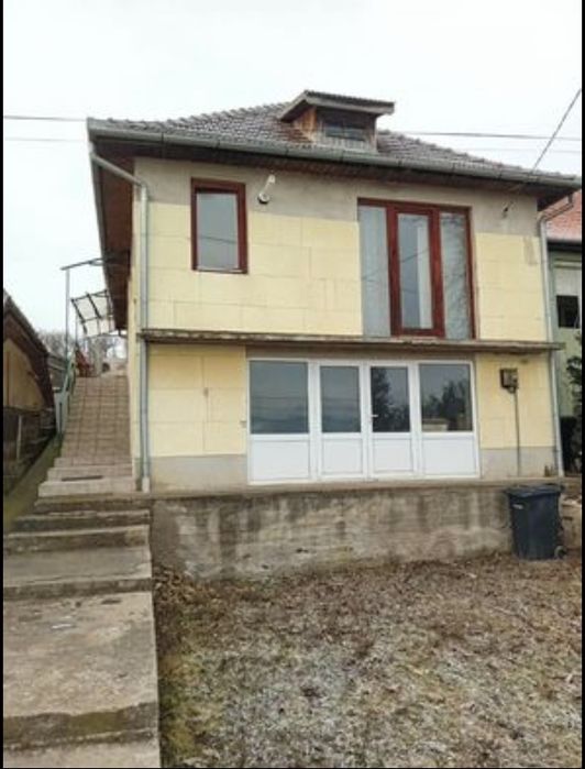 Casa de vanzare in Luna (4 km de Campia-Turzii)cu 1500 mp teren