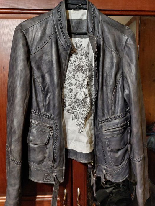 Маркови якета от естествена кожа черно сиво