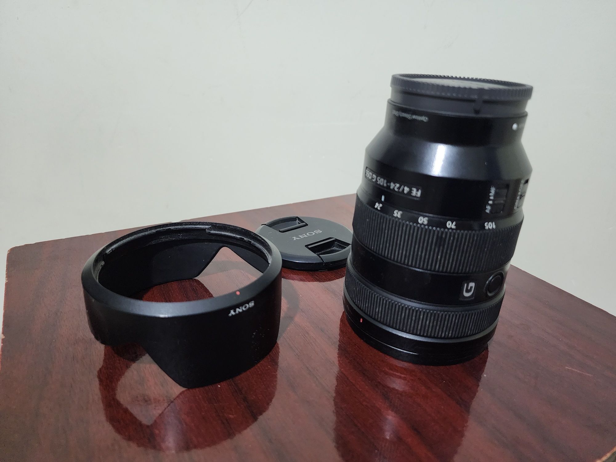 Sony 24-105 F4 sotiladi