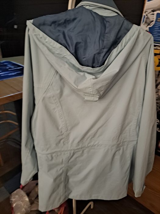 Scurta impermeabila de toamna