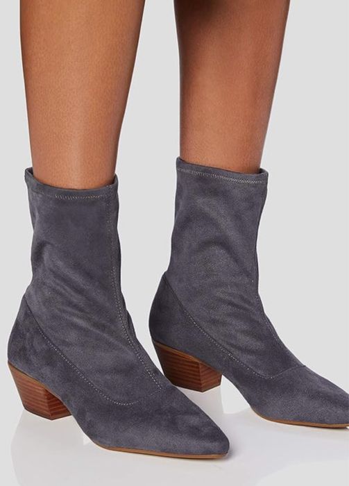 Нови дамски боти, велурени 38 номер