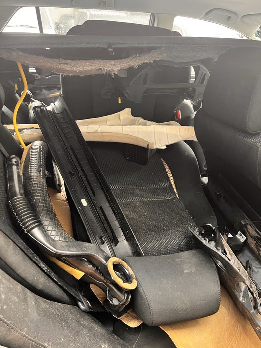 Тойота Авенсис на части!!!