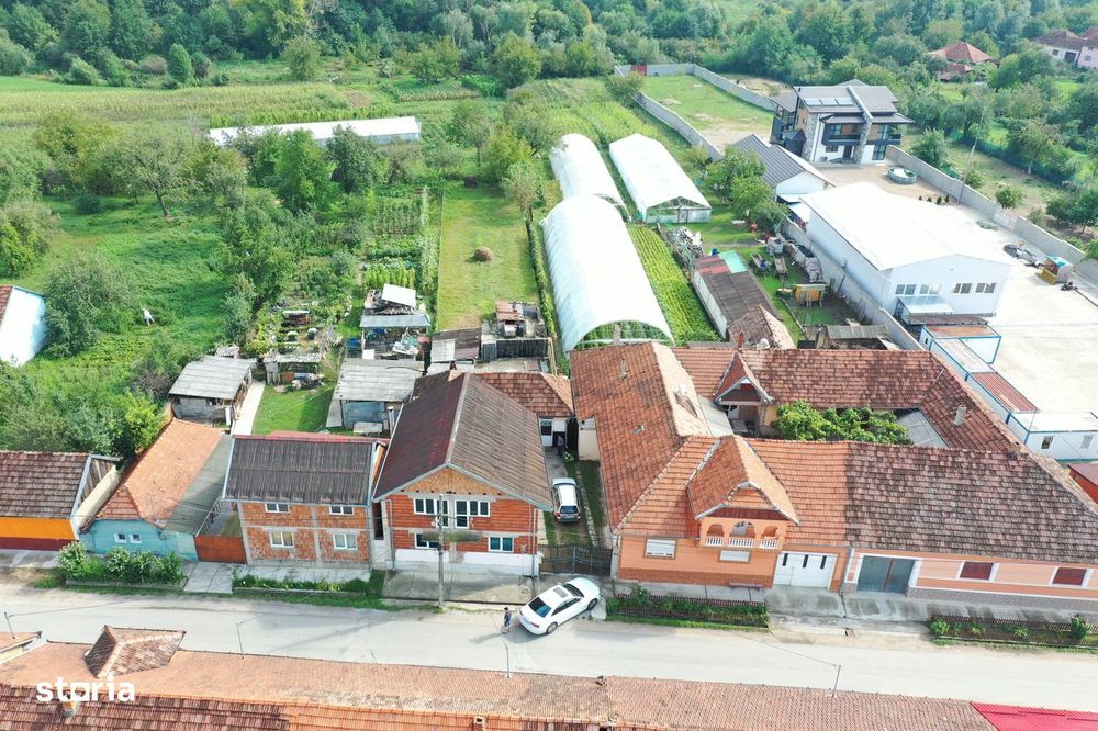 Casa cu 5 camere în Totoreni langa Beius