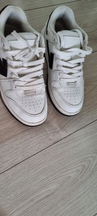 Off White out of office