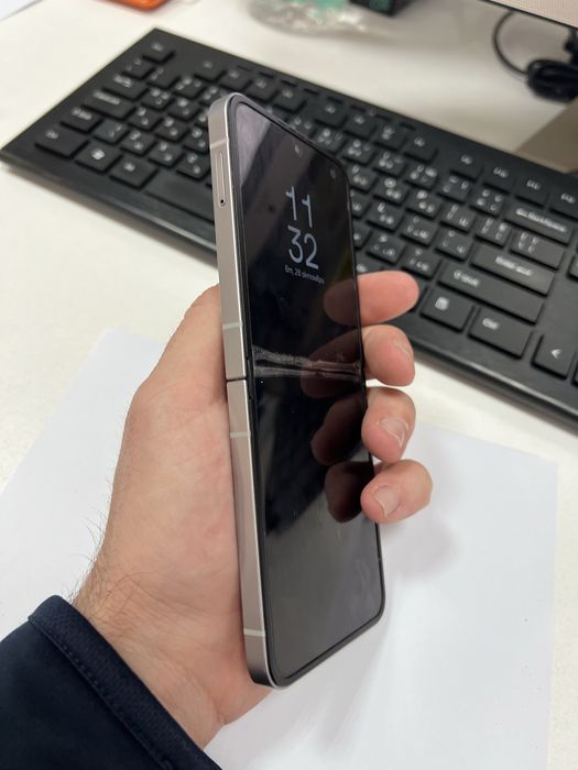 Samsung z flip6 цял за части