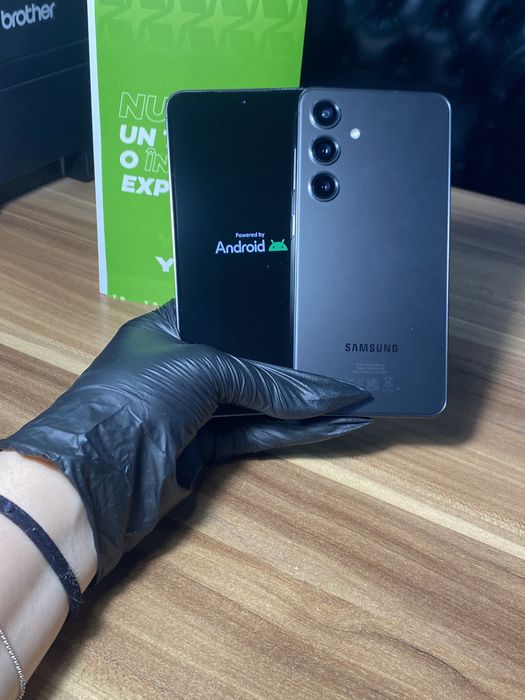 Samsung Galaxy s24 • 256 GB • Onyx Black