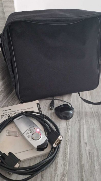 Videoproiector TOSHIBA TDP-T40