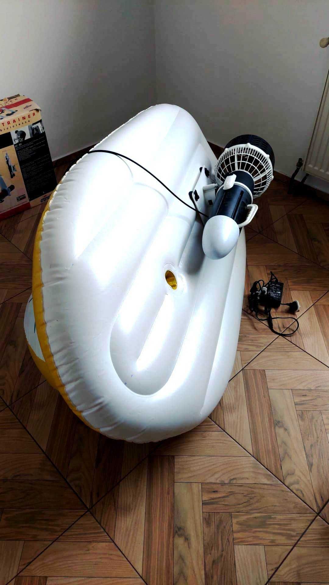 Scuter acvatic gonflabil cu motor electric