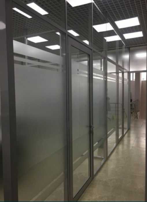 Пластиковые и алюминевые перегородки,офисные,дублирующие .Цена от заво