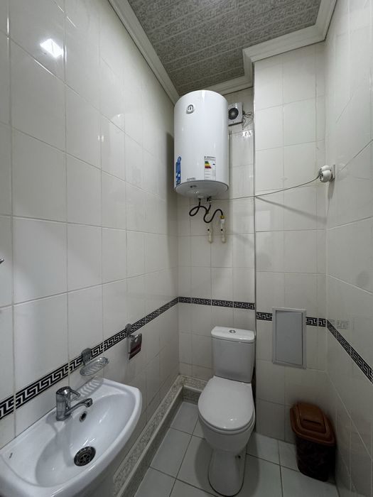 Срочно 2 хонали квартира сотилади!