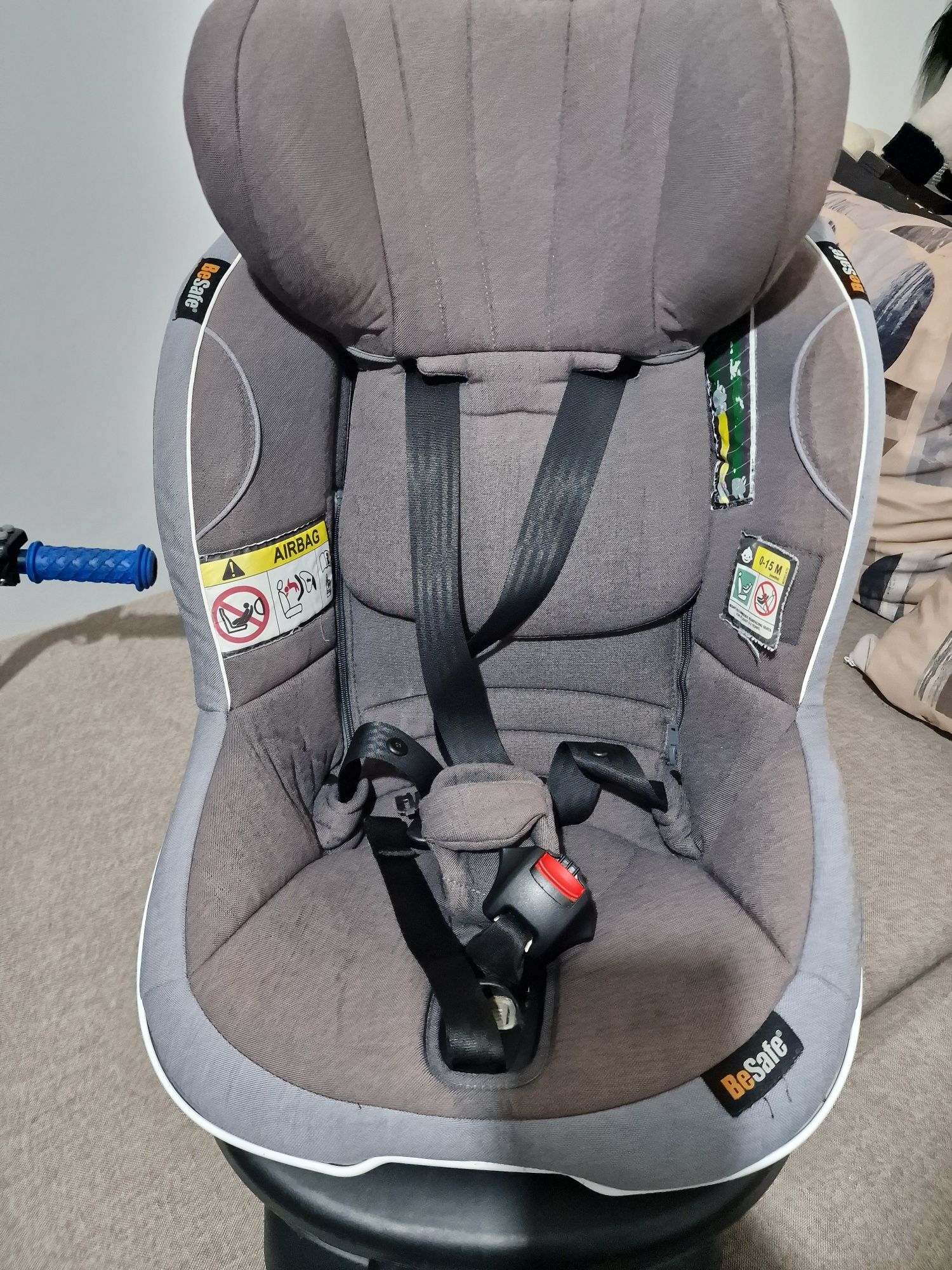 Scaun auto cu isofix