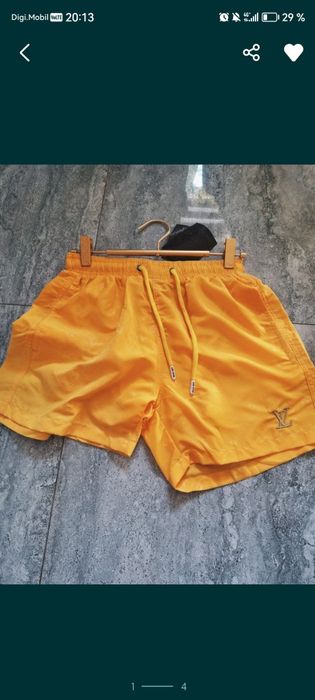 Bermude barbati .Am orice marime