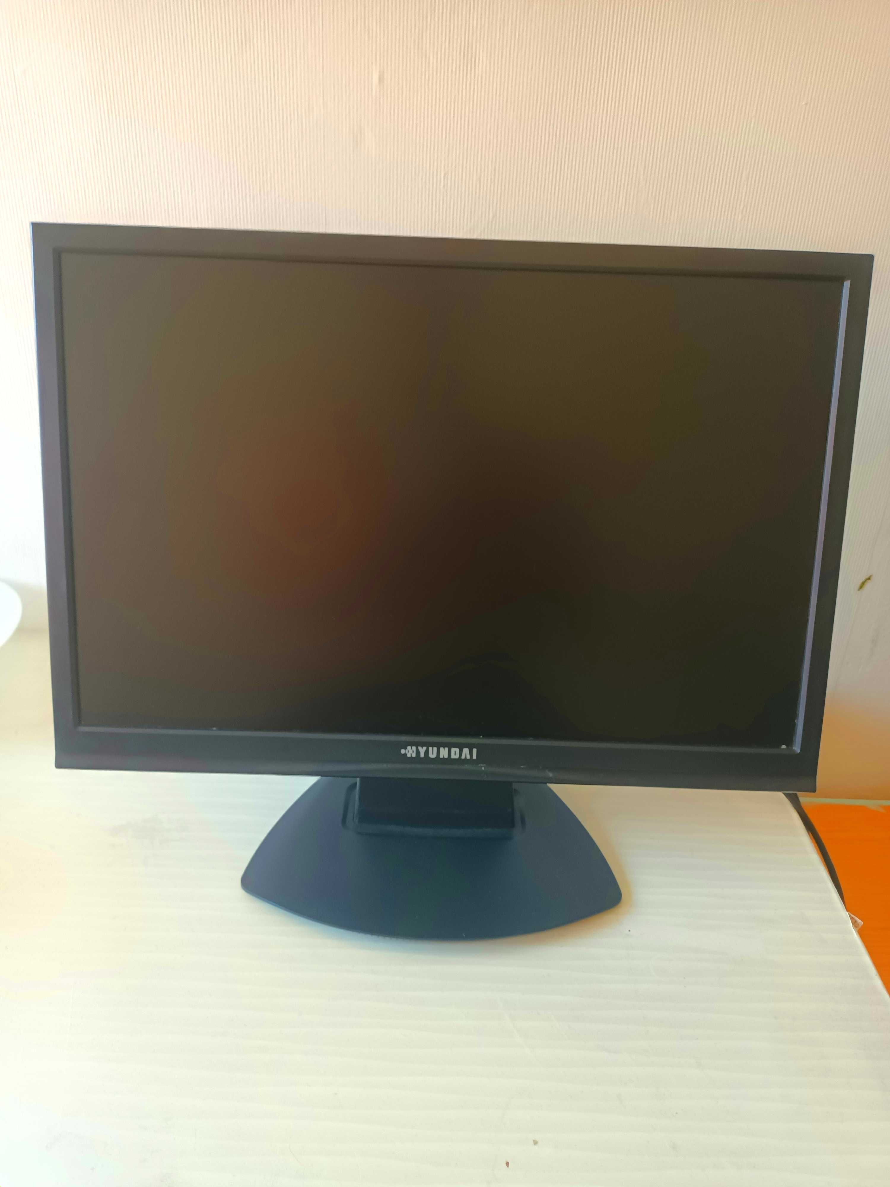 Hyundai x224w 22'' LCD 1680x1050 Black DVI/VGA - Идеално състояние