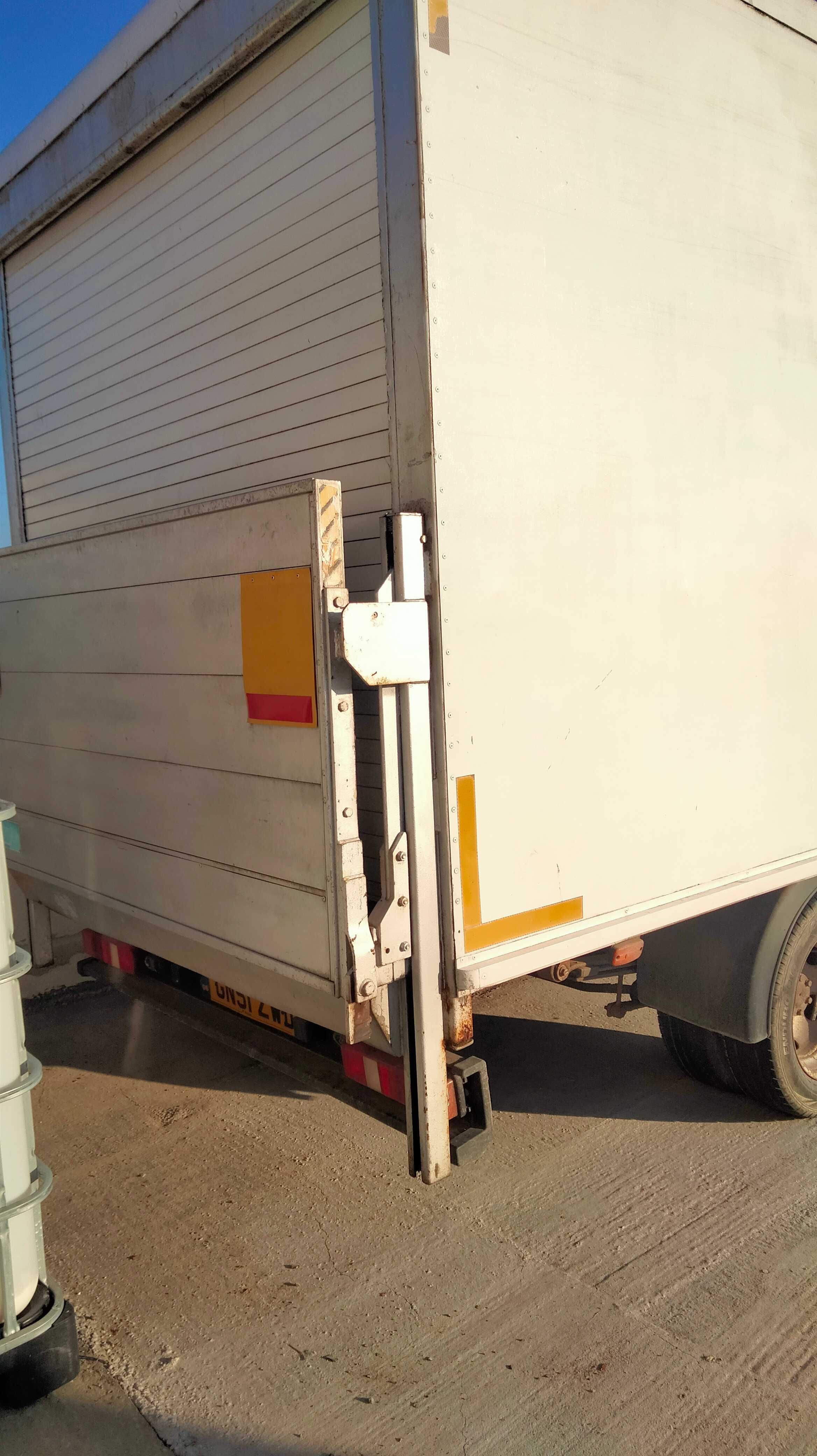 Ford transit cu lift