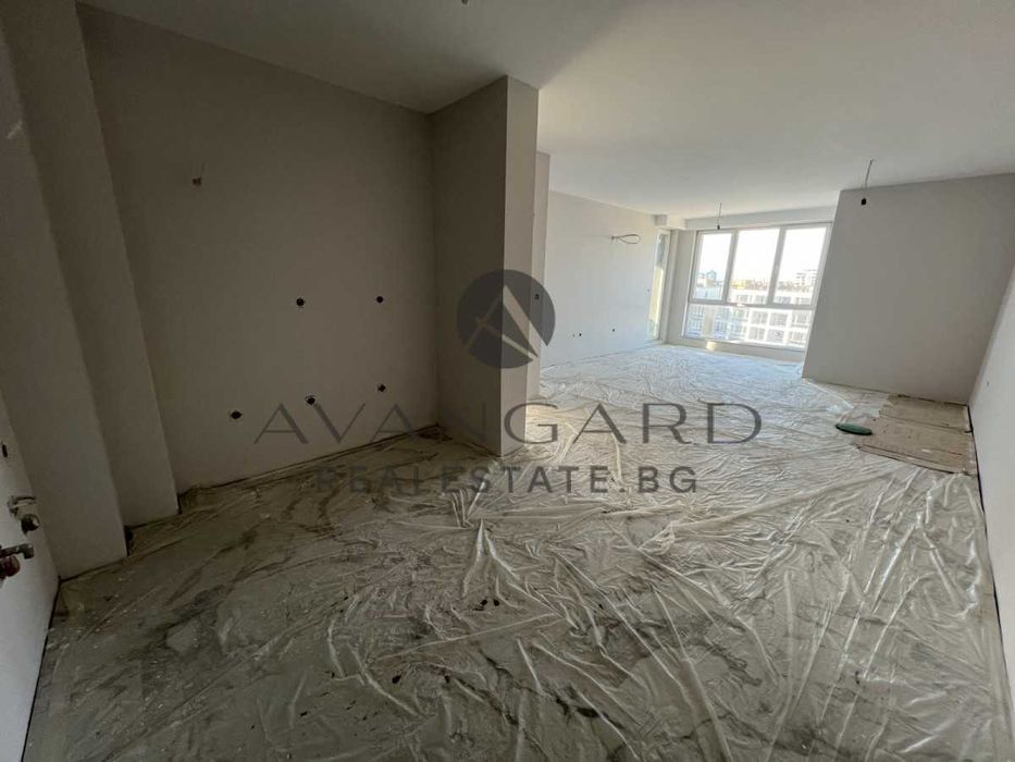 Продава се Тристаен апартамент в Пловдив, Кършияка - 120 кв.м за 1530 €/кв.м - Снимка #1