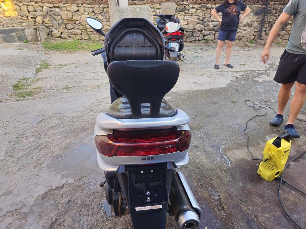 Yamaha majesty 250