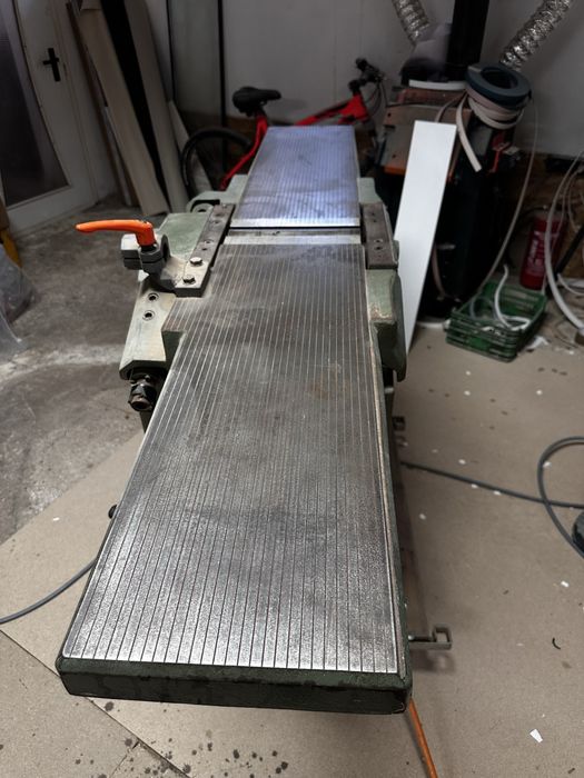 Abrict si masina de rindeluit latime 250mm