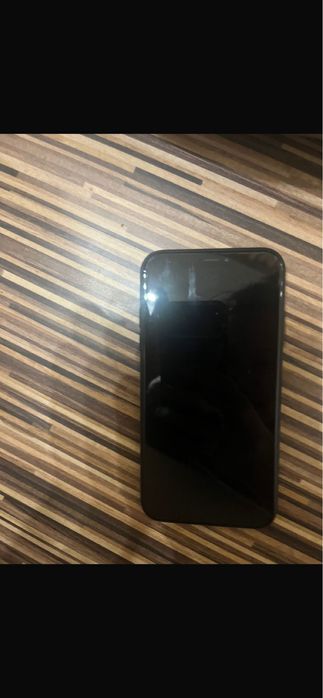 Продам IPhone XR