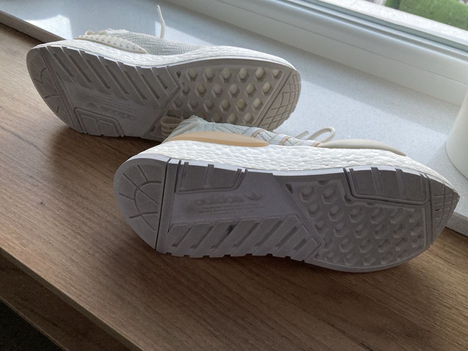 Маратонки Adidaс цвят слонова кост