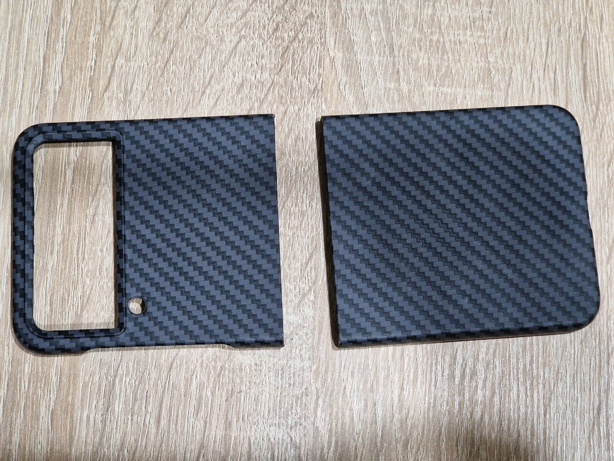 Carcasa, husa kevlar imitatie carbon pentru Samsumg Flip4