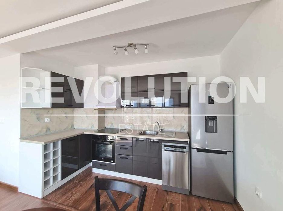 Дава се под наем Двустаен апартамент в Варна, Бриз - 72 кв.м за 575 € - Снимка #1