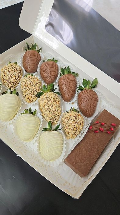 Клубника в шоколаде .подарок .Цветы .Шоколад .Сладкий букет Сыйлык