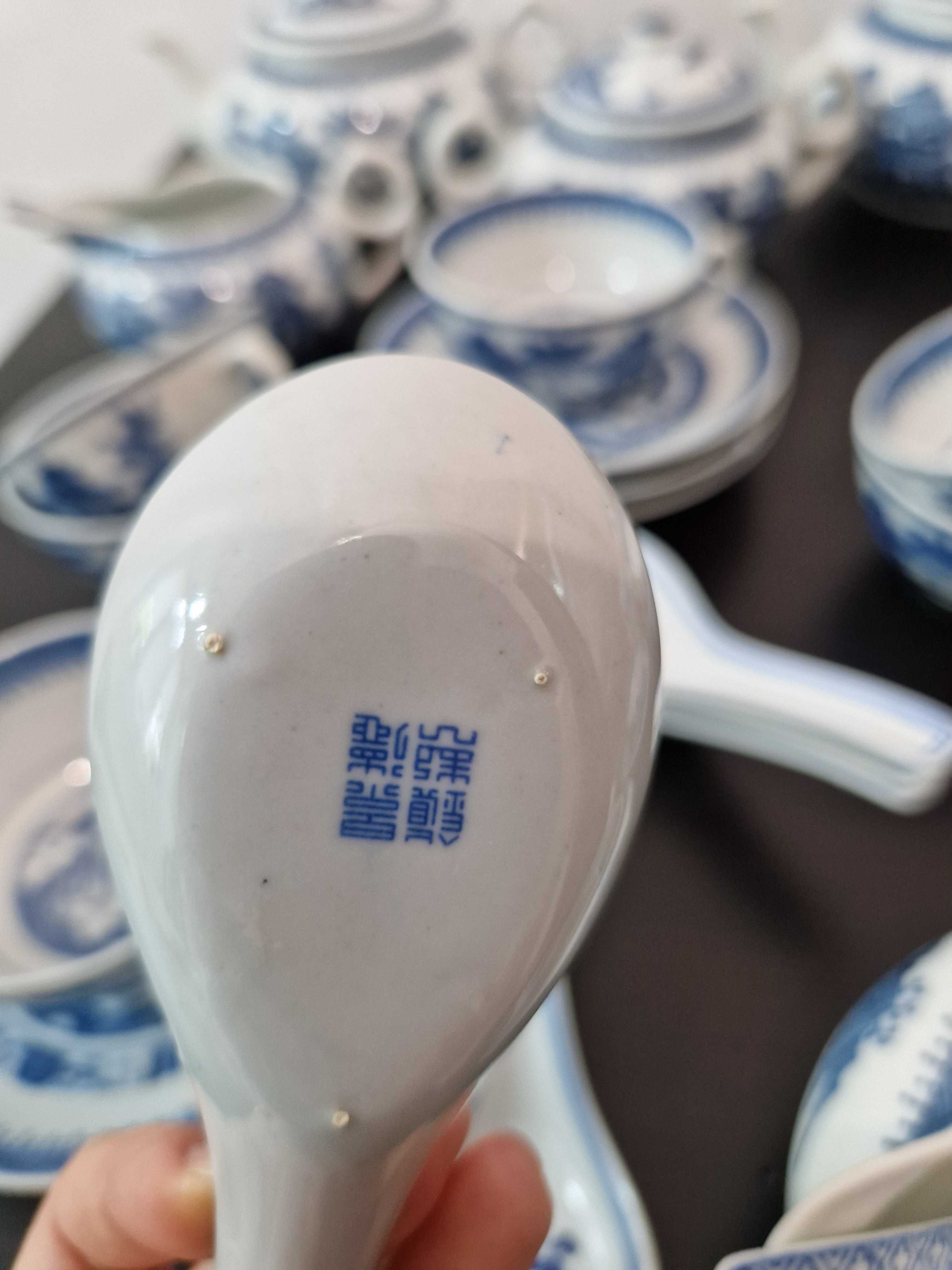 Set de vase din portelan chinezesc