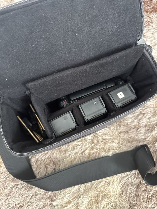 Vând Dronă DJI Mavic Air Fly More Combo – Stare Excelentă