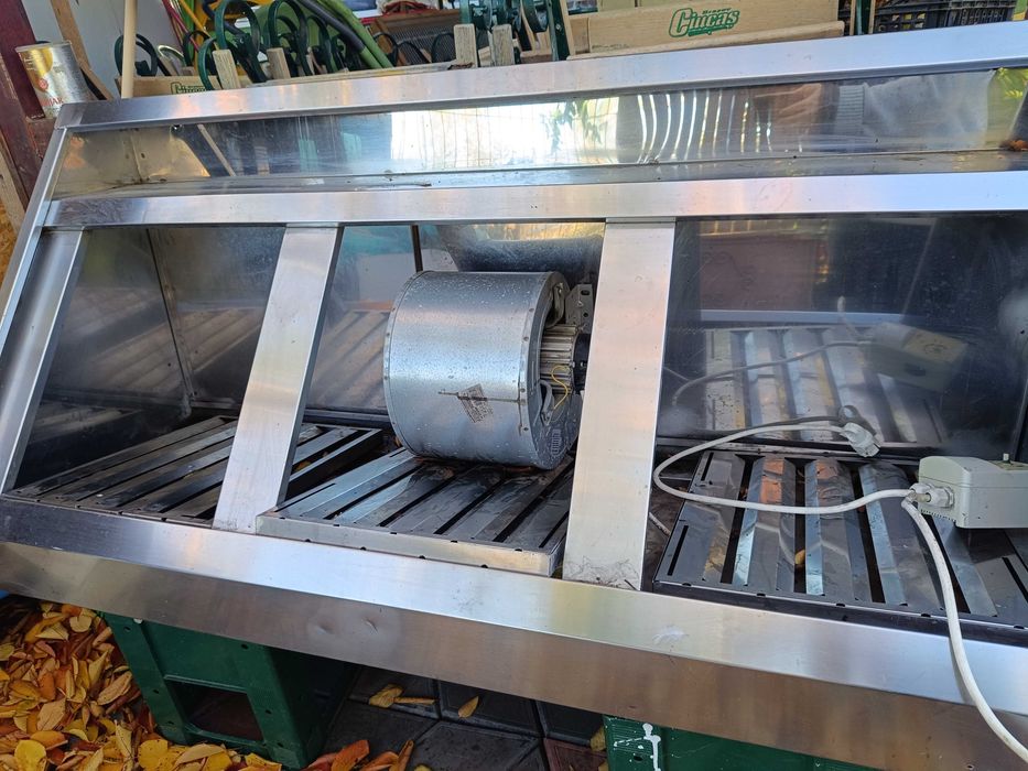 Vând hota profesională