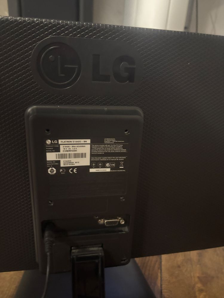 Монитор LG FLATRON 19 инча