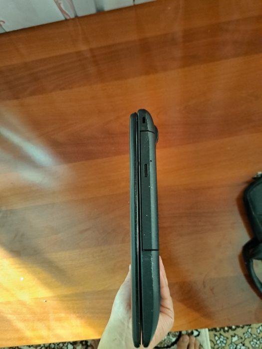 Ноутбук Asus с сумкой в подарок