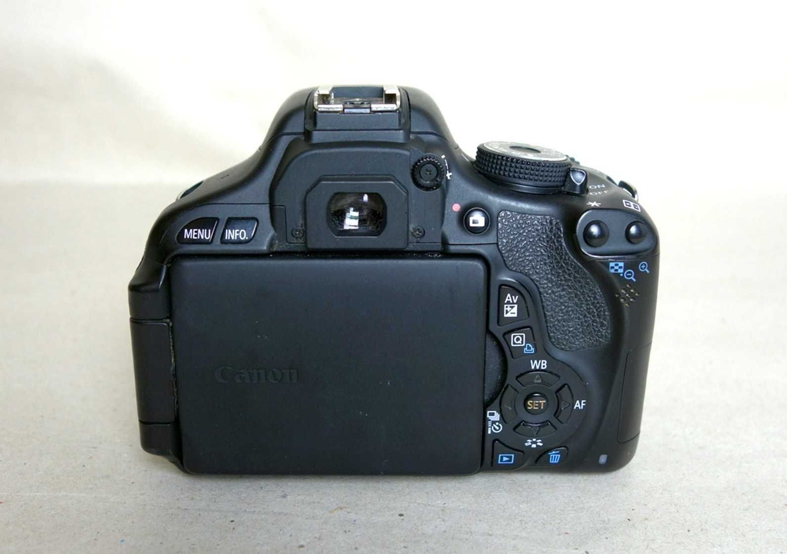 Дигитален фотоапарат Canon EOS 600D с два обектива / 18.1 мегапиксела