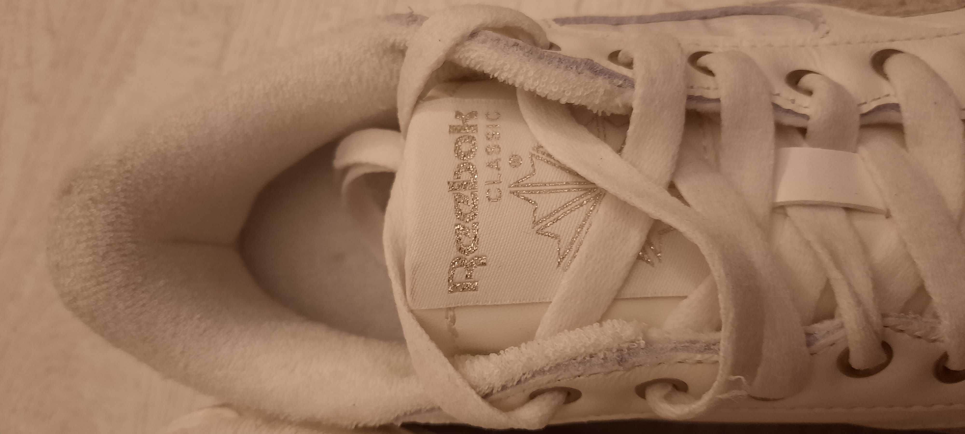 Adidasi Reebok masura 39 piele naturala