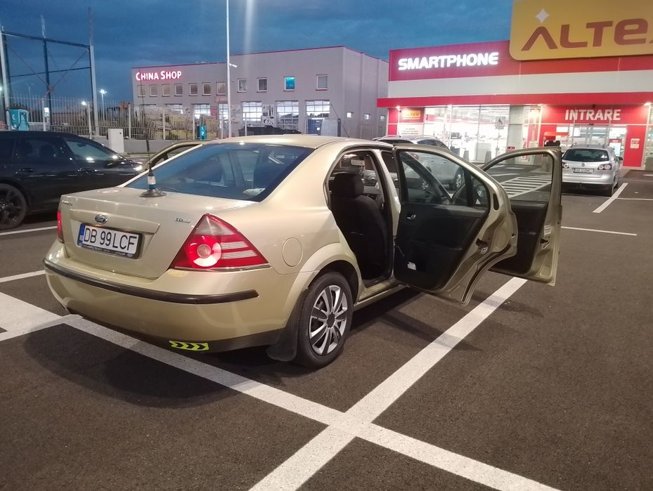 Ford Mondeo 2.0 TDCI schimb Vito  Trafic Vivaro