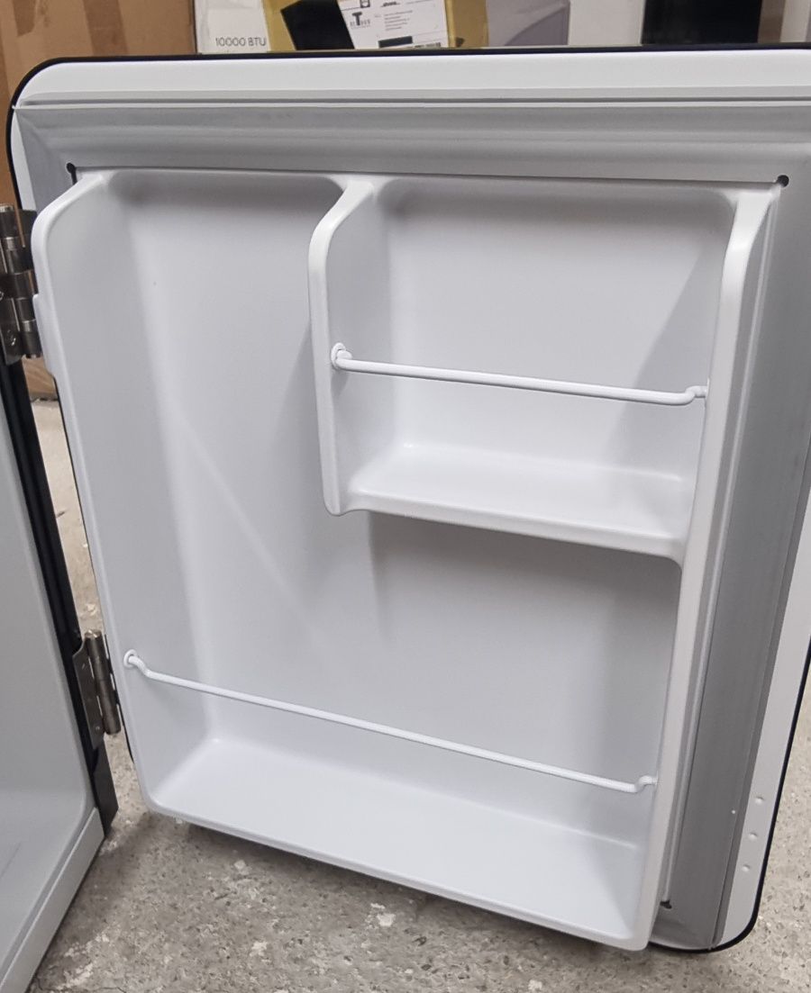 Мини ретро хладилник Klarstein 48L