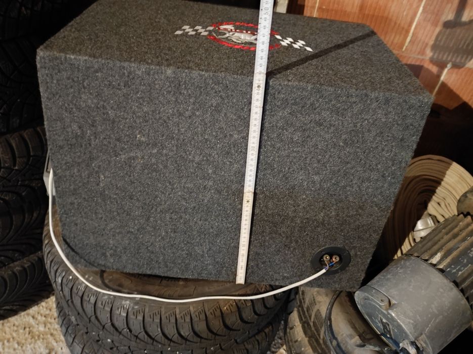 Subwoofer kicker L7 difuzor pătrat+statie JBL 1kw nou
