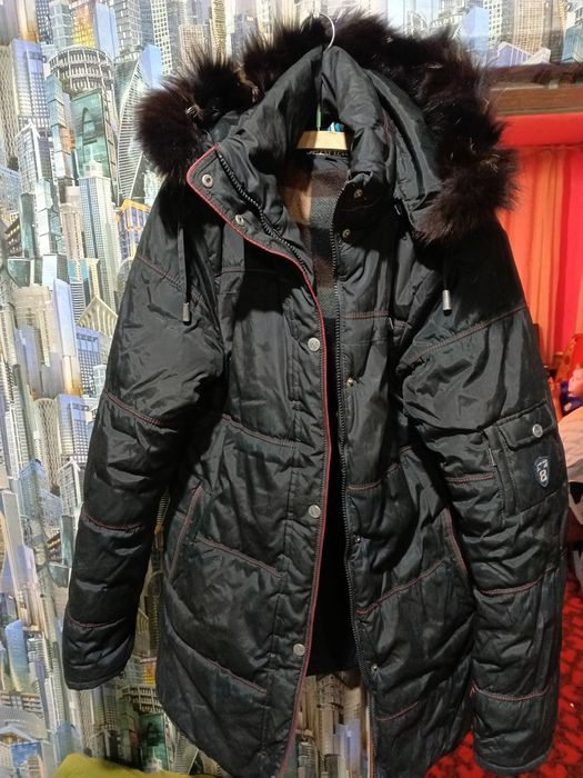 Продам русская куртка тёплая с капюшоном новая