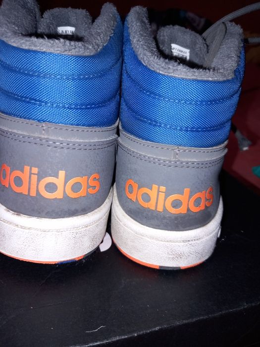 Оригинални кецове Adidas , 36 номер