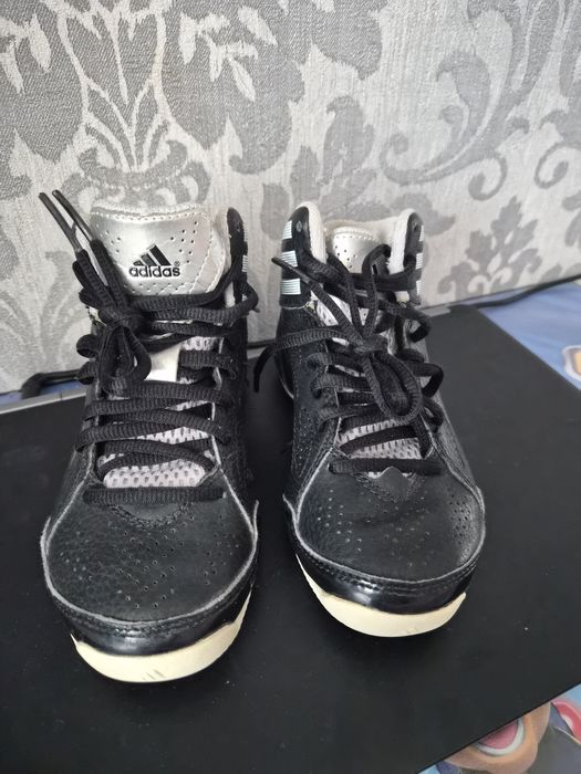 Маратонки Adidas