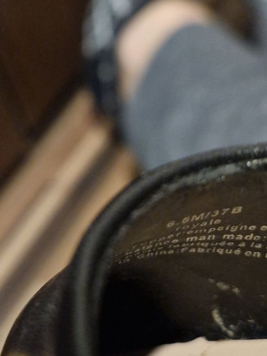 Pantofi negri stiletto Karl Lagerfeld Paris