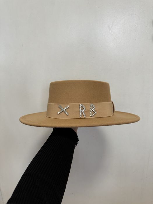 Шапка RB в различни цветове