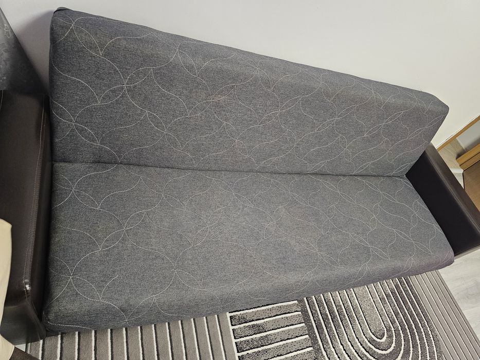 Vând canapea extensibila