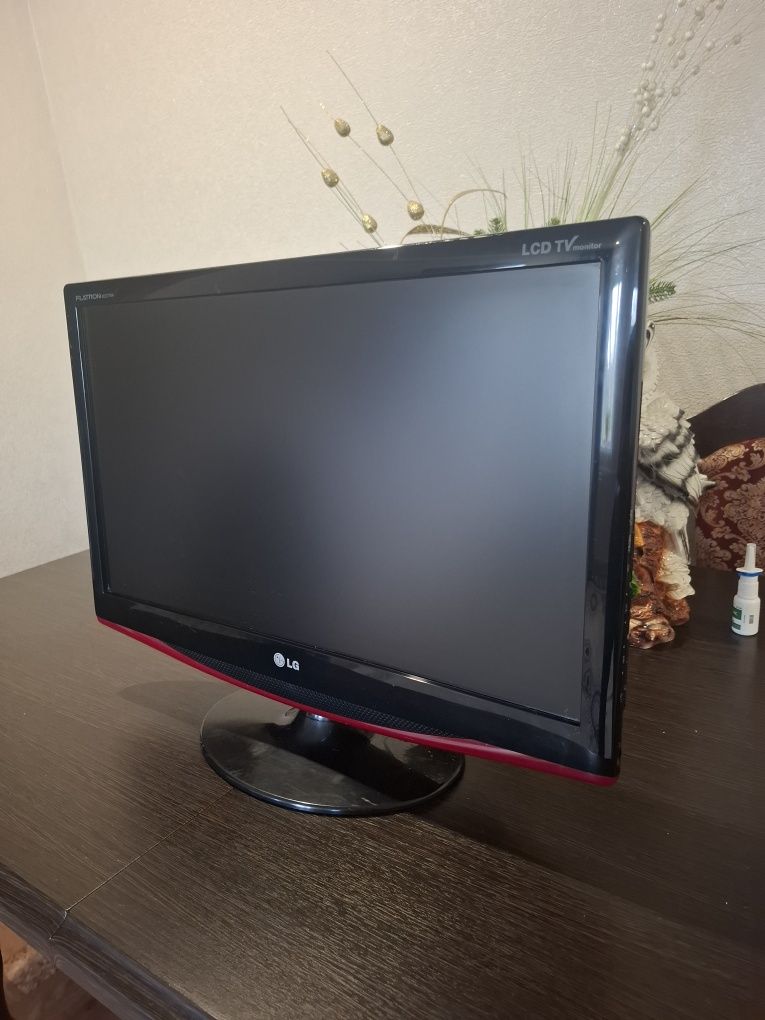 Продам монитор LG