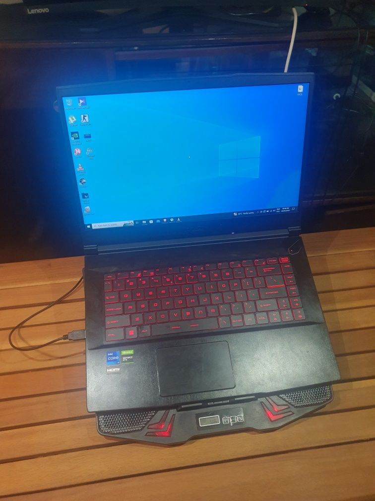 Laptop gaming MSI GF63 Thin 11SC + cooler