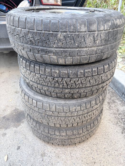 Зимный шины поло 185/60/15 с дисками R15