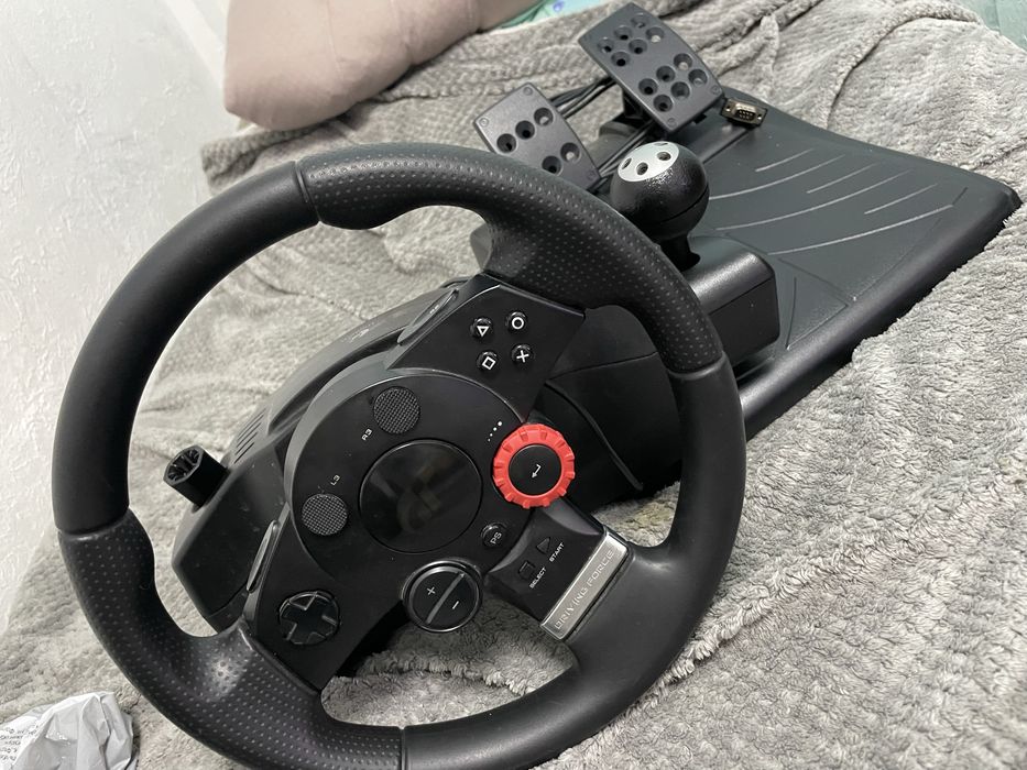 Продам игровой руль 900градусов