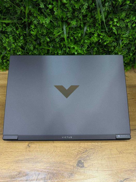 HP Victus i7 13700HX/16gb ddr5/512gb ssd/RTX4060 8gb/16,1 FHD IPS