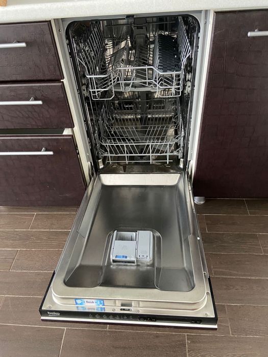 Продам посудомоечную машину BEKO